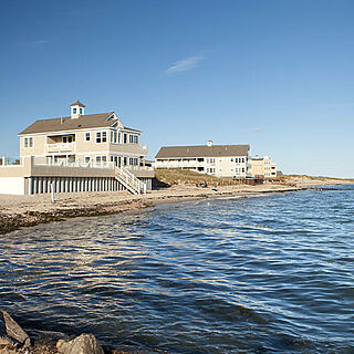 Breakers Beach Resort — Exterior
