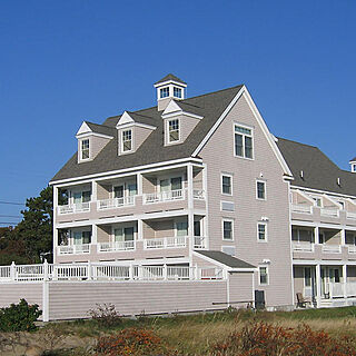 Breakers Beach Resort — Exterior