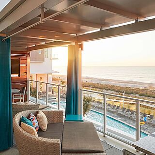 Ocean Enclave by Hilton Grand Vacations — Resort Patio