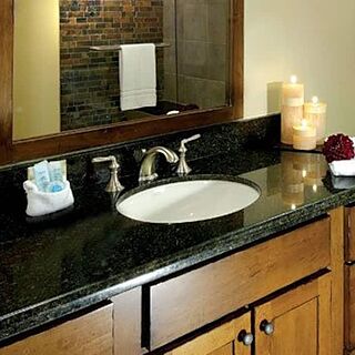 The Innsbruck Aspen — Sample Bathroom