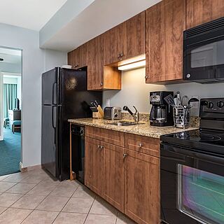 Club Wyndham Towers on the Grove &mdash; Sample Kitchen