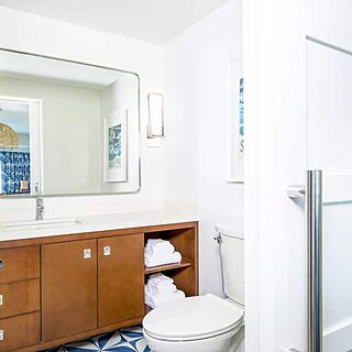 Limetree Beach Resort by Club Wyndham &mdash; Sample Bathroom