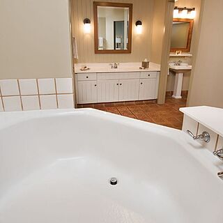 Disney's Hilton Head Island Resort &mdash; Sample Bathroom