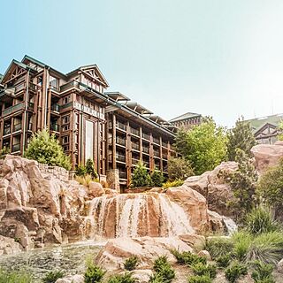 Copper Creek Villas & Cabins at Disney's Wilderness Lodge — Exterior