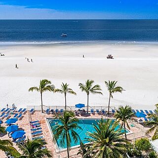 Estero Island Beach Club &mdash; Beach