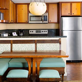 Aulani, a Disney Resort & Spa &mdash; Sample Kitchen and Dining Area