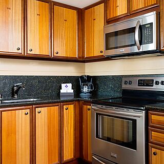 Aulani, a Disney Resort & Spa — Sample Kitchen