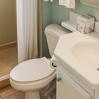 Berkshire by the Sea &mdash; Sample Bathroom