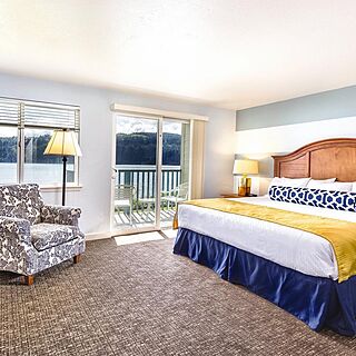 WorldMark Discovery Bay — Sample Bedroom