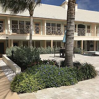 Dover House Resort — Exterior