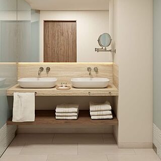 Royal Uno &mdash; Sample Bathroom