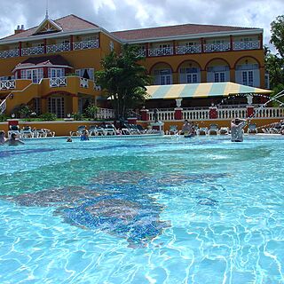 Sandals Grande Riviera Beach & Villa Resort &mdash; Pool