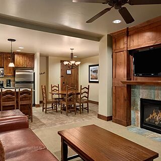 Grand Lodge on Peak 7 — Sample Residence Living Area