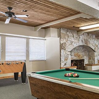 Sweetwater Lift Lodge Resort — Lounge