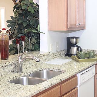 The Townes at King's Creek Plantation — Sample Kitchen