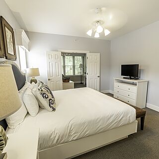 The Townes at King's Creek Plantation — Sample Bedroom
