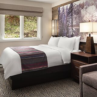 Marriott's StreamSide at Vail - Birch, Douglas, and Evergreen &mdash; Sample Bedroom - Birch Building