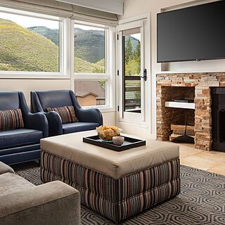 Marriott's StreamSide at Vail - Birch, Douglas, and Evergreen &mdash; Sample Living Area - Douglas Building