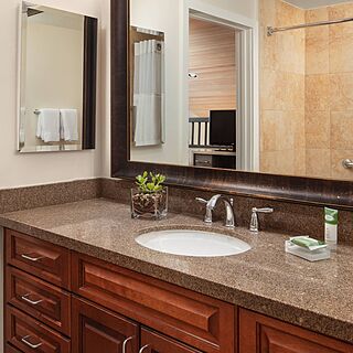 Marriott's StreamSide at Vail - Birch, Douglas, and Evergreen — Sample Bathroom - Douglas Building