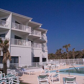 Sunisands Beach Club Resort — - Pool