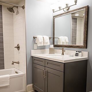 Holiday Inn Club Vacations Cape Canaveral Beach Resort — Sample Bathroom
