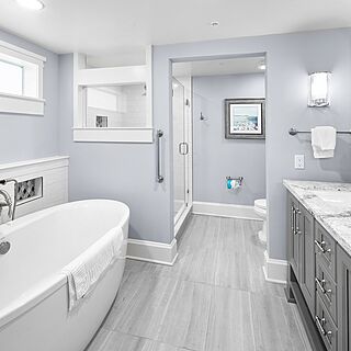 Holiday Inn Club Vacations Cape Canaveral Beach Resort — Sample Bathroom