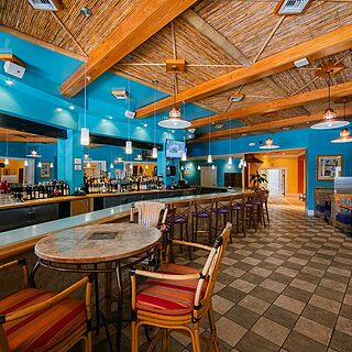Holiday Inn Club Vacations Cape Canaveral Beach Resort — Bar