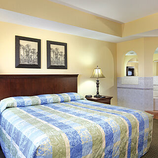 Club Wyndham Sea Gardens — Sample Bedroom