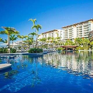 Grand Luxxe Spa Suites at Vidanta Nuevo Vallarta &mdash; Pool