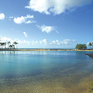 Waikiki Marina Resort at the Ilikai — Beach