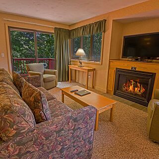 Attitash Mountain Village &mdash; Sample Living Area