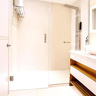 Grand Sirenis Punta Cana Resort — Sample Bathroom