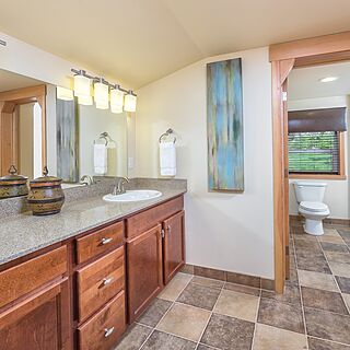 WorldMark Deer Harbor — Sample Bathroom