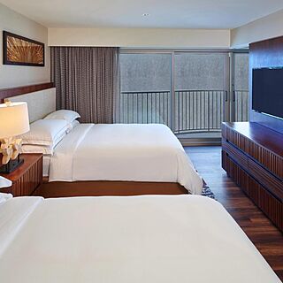 Hokulani Waikiki by Hilton Grand Vacations — Sample Bedroom