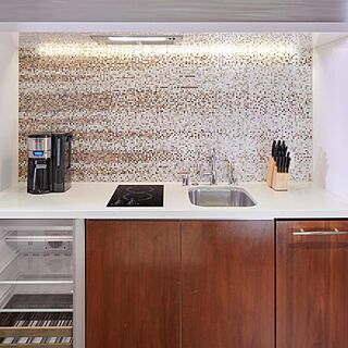Hokulani Waikiki by Hilton Grand Vacations — Sample Kitchenette