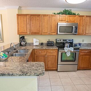 Blue Tree Resort at Lake Buena Vista — Sample Kitchen