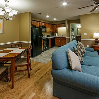 Holiday Inn Club Vacations Orlando Breeze Resort — Sample Living Area