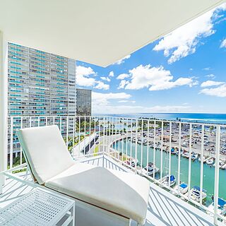 The Modern Honolulu — Sample Balcony