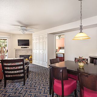 WorldMark Las Vegas on Spencer Street — Sample Living Area