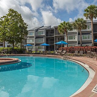 Orbit One Vacation Villas — Pool