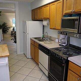 Florida Vacation Villas — Sample Kitchen