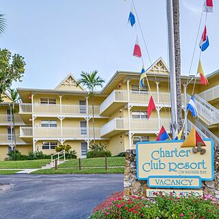 Hilton Vacation Club Charter Club Naples Bay — Exterior