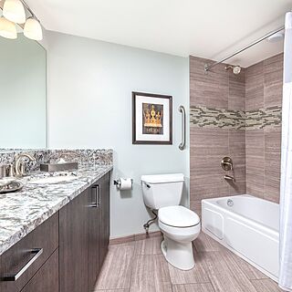WorldMark Victoria Resort — Sample Bathroom