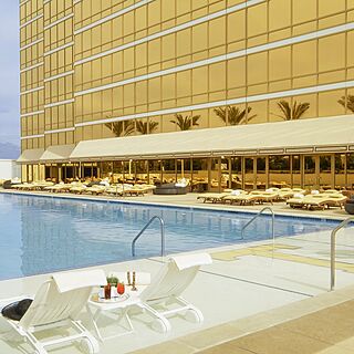 Hilton Grand Vacations at Trump International Hotel Las Vegas — Pool