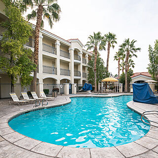 Club de Soleil &mdash; Pool