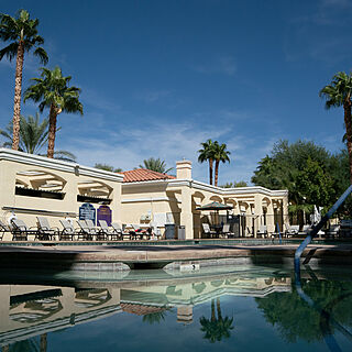 Club de Soleil — Pool