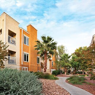 Wyndham & WorldMark Tropicana — Exterior