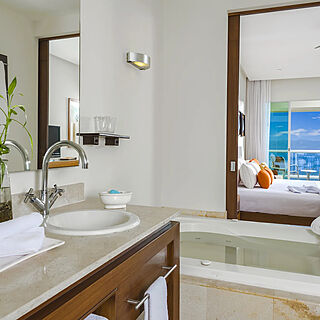 The Grand Mayan at Vidanta Nuevo Vallarta — Sample unit bathroom