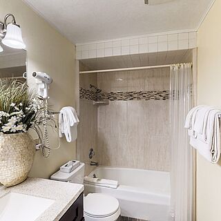 North Lake Lodges & Villas — Sample Bathroom