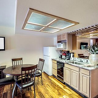 North Lake Lodges & Villas — Sample Dining Area